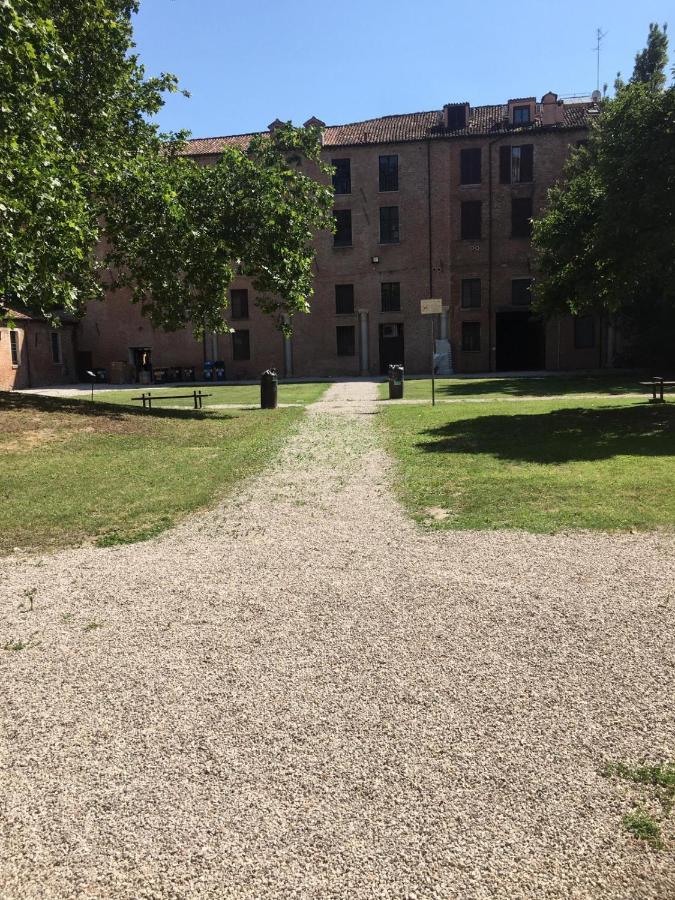 Apartamento Casa Duchesse Ferrara Exterior foto